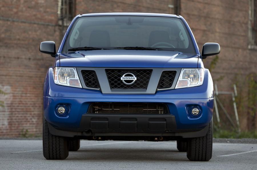  Nissan Frontier Crew Cab 4x4 2012 года  (фото 6 из 30)